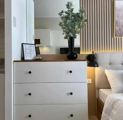 Kyreen At Riala, It Park Apartment Cebu